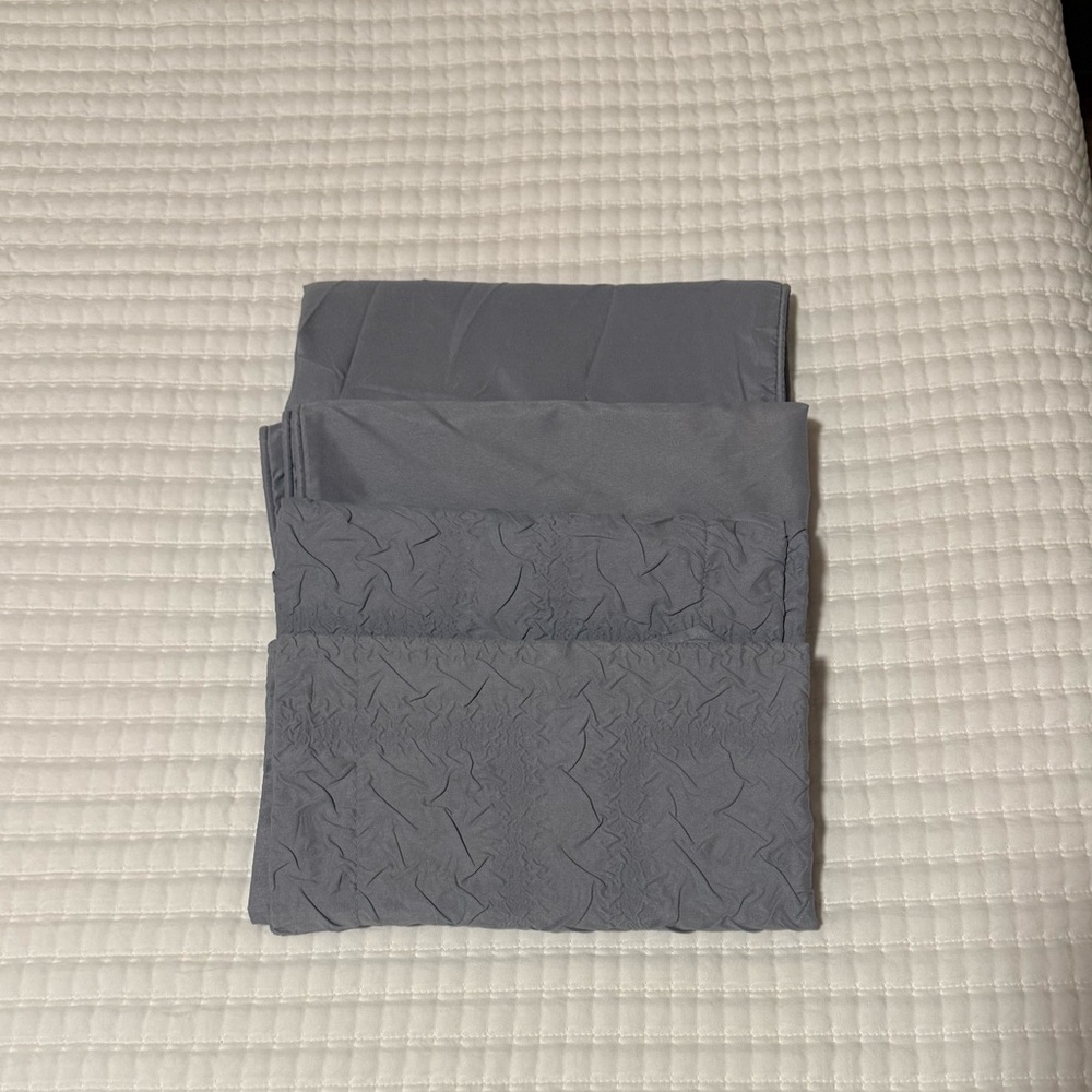 4 Pillow Shams